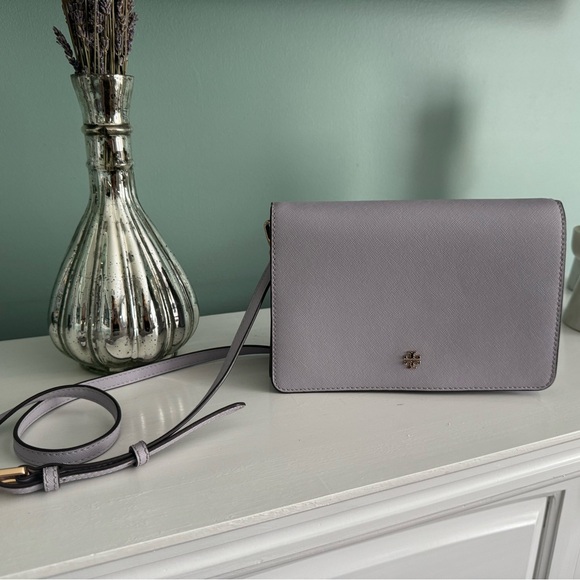 Tory Burch Lilac Crossbody Purse GUC - Picture 2 of 7
